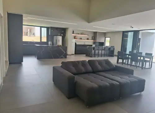 Casa 4 quartos no Estância do lago Contagem — Encontre seu imóvel na Essenciale Imóveis [src:uluby-whatsapp-image-2026-04-05-at-083910-1775482922]