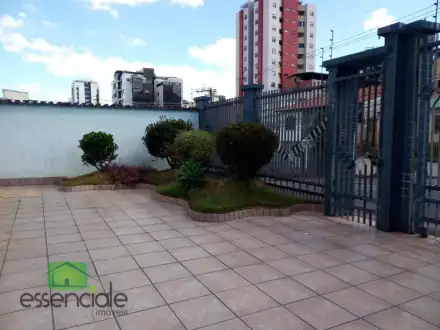 Casa Comercial Santa Cruz em Contagem/MG Próximo a Av. João Cesar de Oliveira